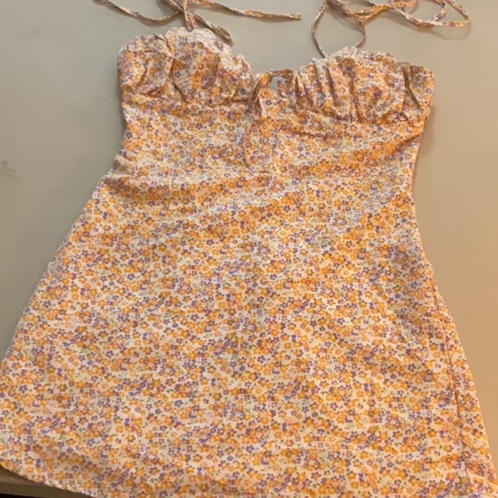 EUC woman’s VICTORIA+SOPHIA dress